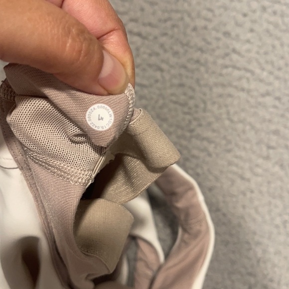 Lululemon Invigorate Training Tank Top
White size 4 - Picture 6 of 6